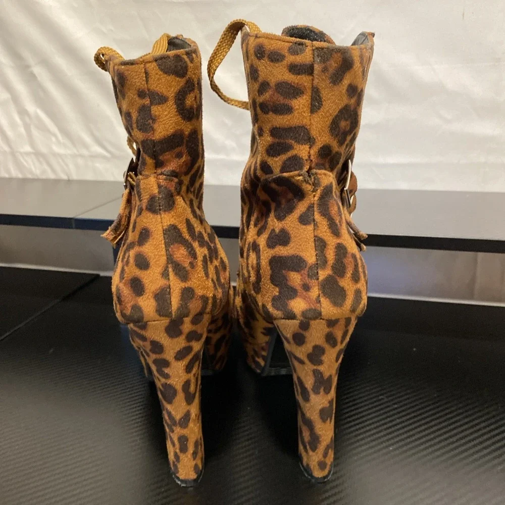 Women's Cheetah‎ Print Boots Size 10 (42)